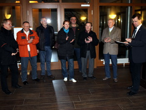 Bürgermeister Bengt Kanzler würdigt Peter Becker (Foto links) als Gewinner des Wettbewerbes.